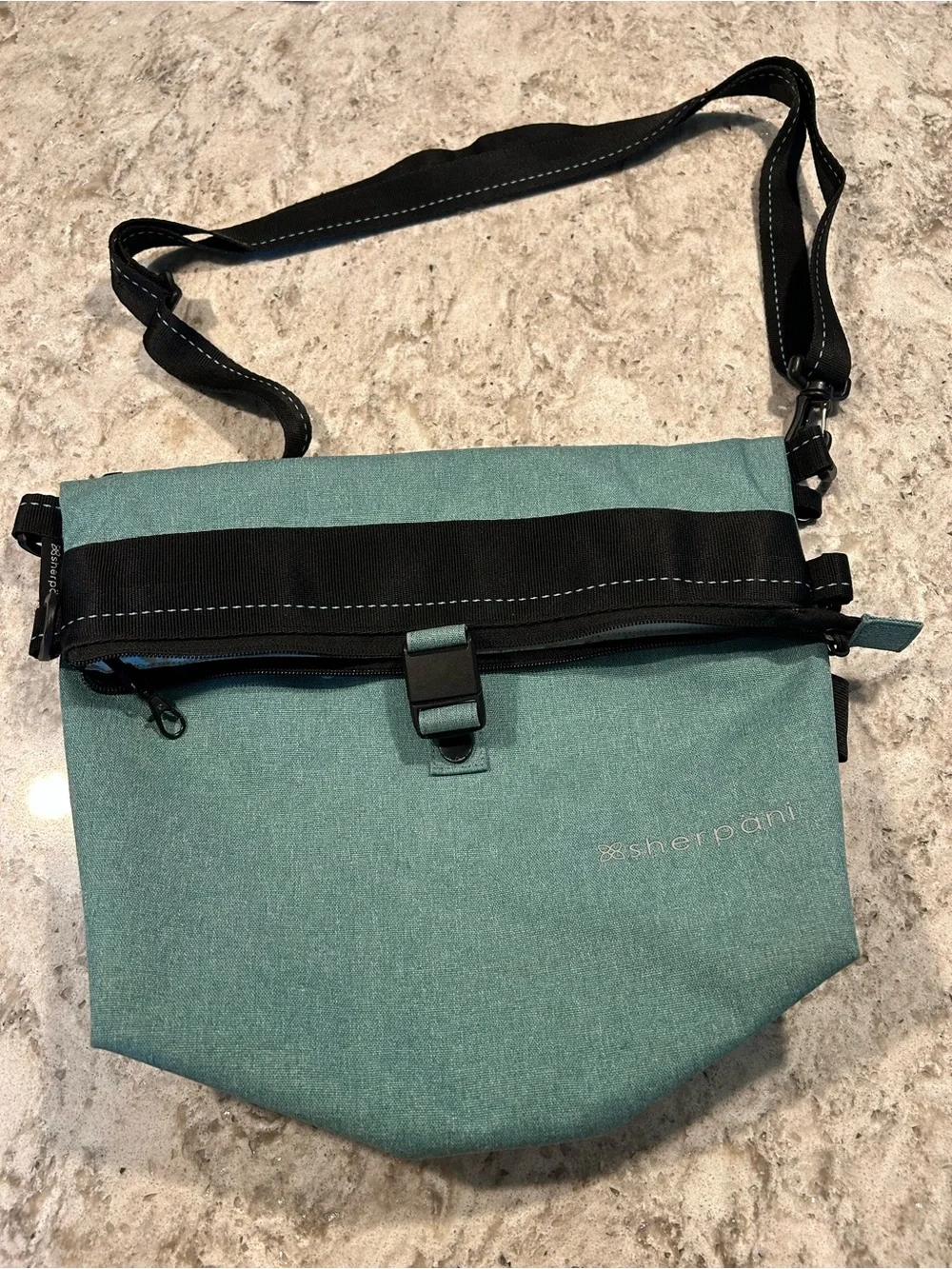 Sherpani Teal and Black Crossbody Messenger Bag
